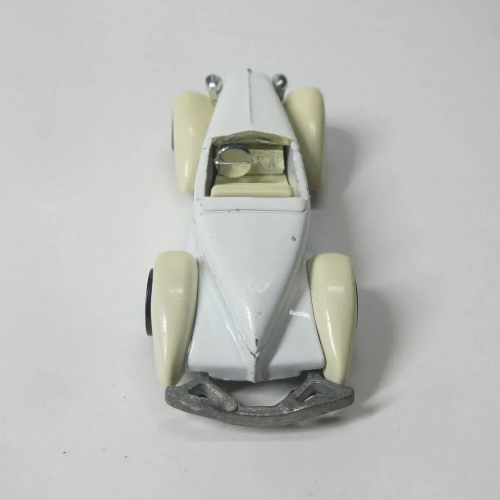 Hot Wheels Auburn 852 1978 Malaysia Vintage Car White Mattel